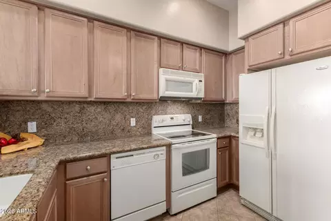 Kitchen - 2989 N 44th St #3031, Phoenix, AZ 85018 photo 3 of 3