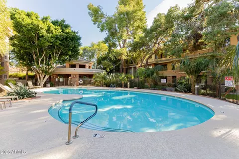 Exterior - 2989 N 44th St #3031, Phoenix, AZ 85018 photo 5 of 6