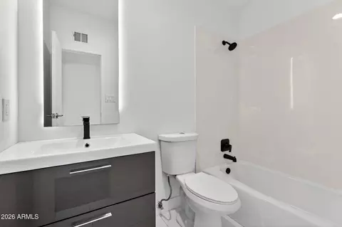 Bath - 1405 E Campus Dr, Tempe, AZ 85282 photo 3 of 3