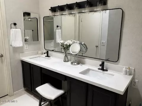 Bath - 3407 Escuda Rd, Phoenix, AZ 85050 photo 1 of 2