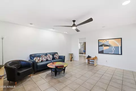 3830 E Shangri La Rd, Phoenix, AZ 85028 photo 4