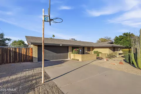 3830 E Shangri La Rd, Phoenix, AZ 85028 photo 2