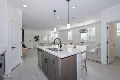 Kitchen - 2665 S Catherine Dr #101, Gilbert, AZ 85295 photo 3 of 3