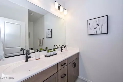 Bath - 2665 S Catherine Dr #101, Gilbert, AZ 85295 photo 3 of 5