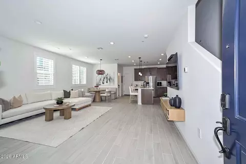 Entry Way - 2665 S Catherine Dr #101, Gilbert, AZ 85295 photo 2 of 3