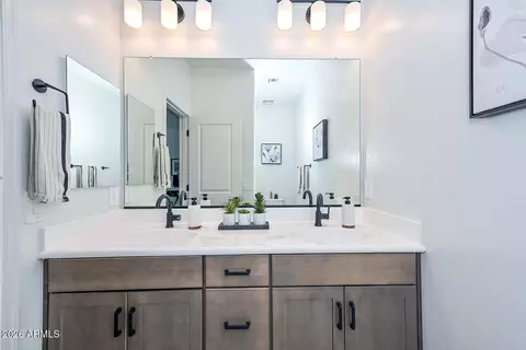 Bath - 2665 S Catherine Dr #101, Gilbert, AZ 85295 photo 4 of 5