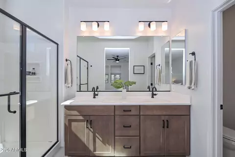 Bath - 2665 S Catherine Dr #101, Gilbert, AZ 85295 photo 2 of 5