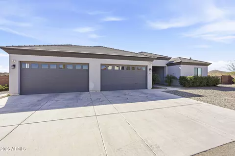 Exterior - 11 E Cavalry Dr, Phoenix, AZ 85086 photo 3 of 7