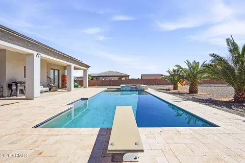 Exterior - 11 E Cavalry Dr, Phoenix, AZ 85086 photo 4 of 7