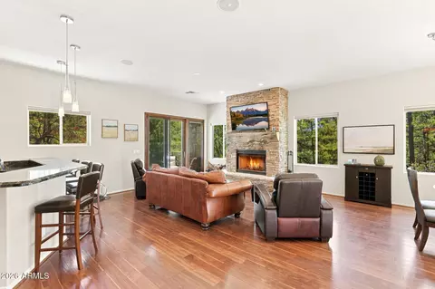 Living - 415 E Rim Estates Trl, Payson, AZ 85541 photo 2 of 5
