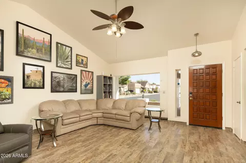 Living - 902 E Wagoner Rd, Phoenix, AZ 85022 photo 1 of 1