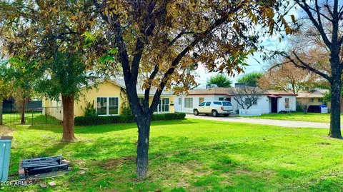 Exterior - 1011 E Medlock Dr, Phoenix, AZ 85014 photo 1 of 6