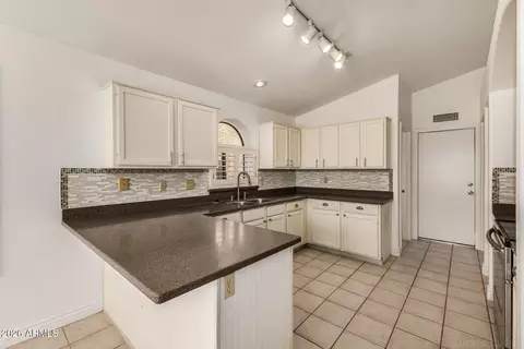 Kitchen - 2451 E Indigo Brush Rd, Phoenix, AZ 85048 photo 1 of 2