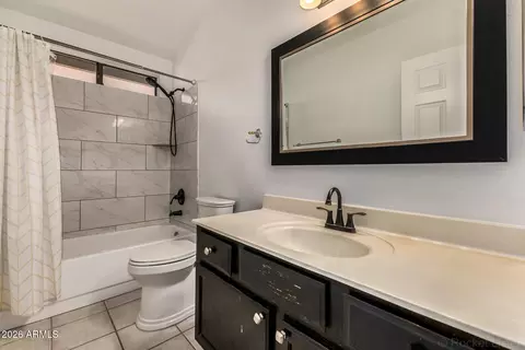 Bath - 2451 E Indigo Brush Rd, Phoenix, AZ 85048 photo 3 of 3
