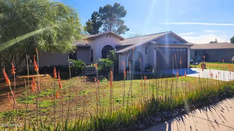 5515 W Hatcher Rd, Glendale, AZ 85302