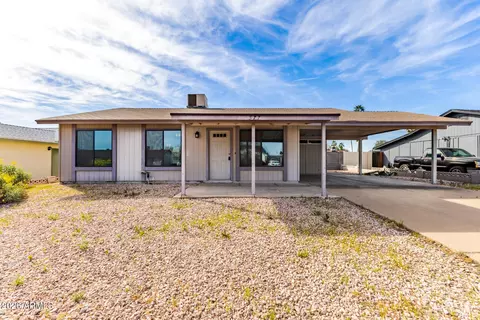 577 W Magdalena Dr, Tempe, AZ 85283
