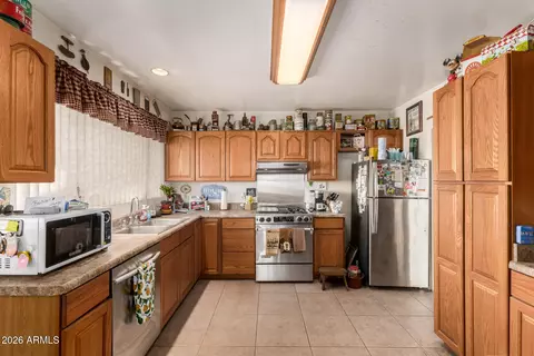 270 N Apache Rd, Buckeye, AZ 85326 photo 4