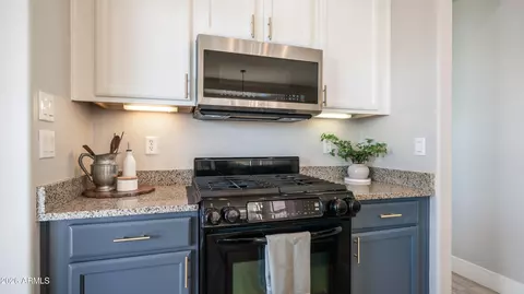 Kitchen - 2754 N Augustine --, Mesa, AZ 85207 photo 4 of 5