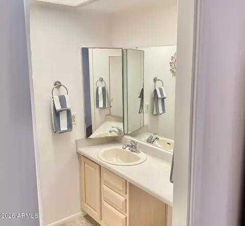 Bath - 320 E Lancaster Ct, Florence, AZ 85132 photo 1 of 3