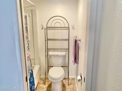 Bath - 320 E Lancaster Ct, Florence, AZ 85132 photo 3 of 3