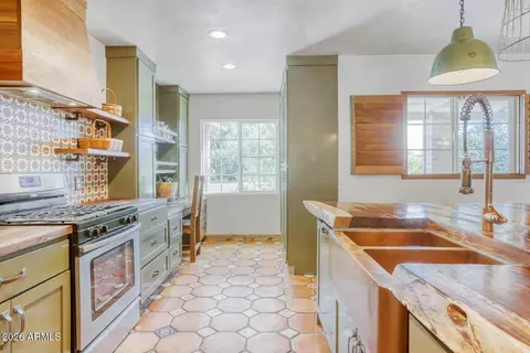 Kitchen - 5312 N 9th St, Phoenix, AZ 85014 photo 5 of 6