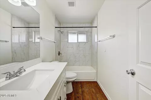 Bath - 720 E Broadway Ln, Tempe, AZ 85282 photo 2 of 2