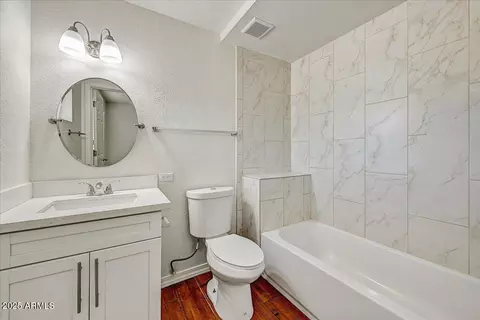 Bath - 720 E Broadway Ln, Tempe, AZ 85282 photo 1 of 2