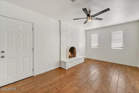 Living - 720 E Broadway Ln, Tempe, AZ 85282 photo 4 of 4
