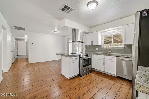 Other - 720 E Broadway Ln, Tempe, AZ 85282 photo 2 of 8