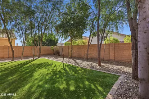 Exterior - 891 E Sherri Dr, Gilbert, AZ 85296 photo 4 of 5