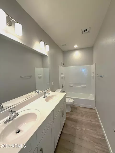 Bath - 7331 S 23rd Dr, Phoenix, AZ 85041 photo 2 of 4
