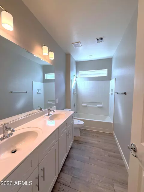 Bath - 7331 S 23rd Dr, Phoenix, AZ 85041 photo 1 of 4