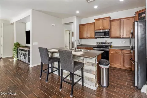 Kitchen - 4516 E Santa Fe Ln, Gilbert, AZ 85297 photo 2 of 5