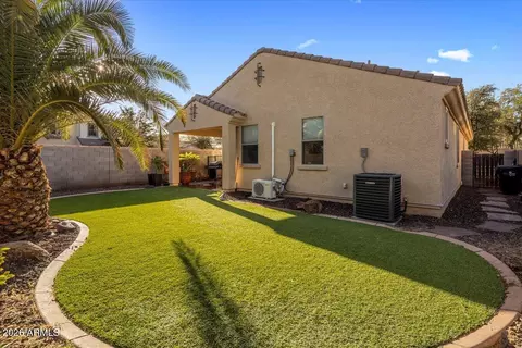 Exterior - 4516 E Santa Fe Ln, Gilbert, AZ 85297 photo 2 of 11