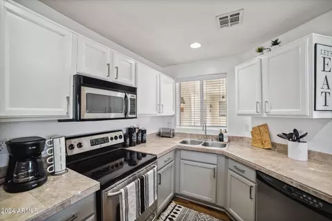 10401 N 52nd St #210, Paradise Valley, AZ 85253
