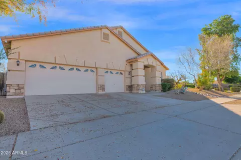 Exterior - 907 E Gary Ln, Phoenix, AZ 85042 photo 6 of 7