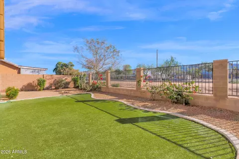 907 E Gary Ln, Phoenix, AZ 85042