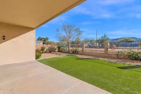 Exterior - 907 E Gary Ln, Phoenix, AZ 85042 photo 2 of 7