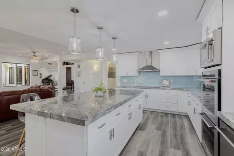 Kitchen - 5444 W Electra Ln, Glendale, AZ 85310 photo 5 of 7