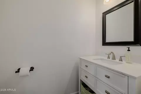 Bath - 5444 W Electra Ln, Glendale, AZ 85310 photo 1 of 11