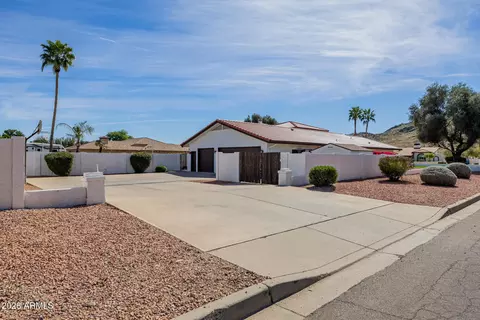 Exterior - 5444 W Electra Ln, Glendale, AZ 85310 photo 3 of 30