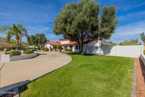 Exterior - 5444 W Electra Ln, Glendale, AZ 85310 photo 2 of 30