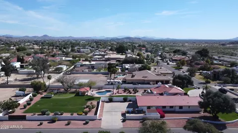 View/Area - 5444 W Electra Ln, Glendale, AZ 85310 photo 3 of 7