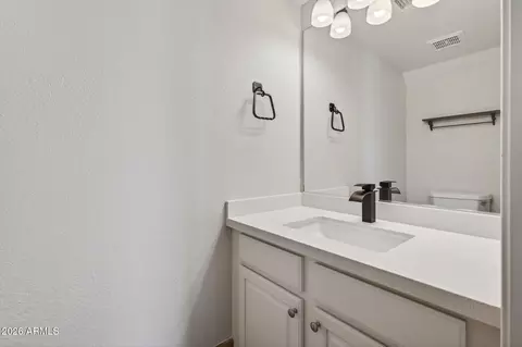 Bath - 4034 E Anderson Dr, Phoenix, AZ 85032 photo 2 of 3