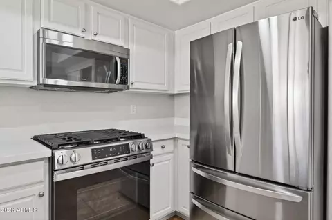 Kitchen - 4034 E Anderson Dr, Phoenix, AZ 85032 photo 1 of 2
