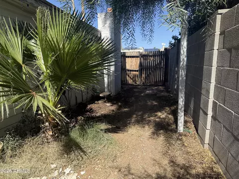 Exterior - 1207 E Georgia Ave, Phoenix, AZ 85014 photo 4 of 12