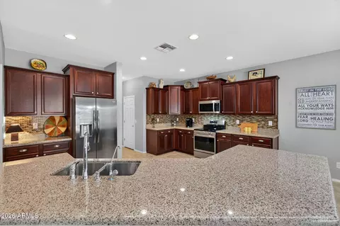 Kitchen - 2940 Eleana Ln, Gilbert, AZ 85298 photo 2 of 4