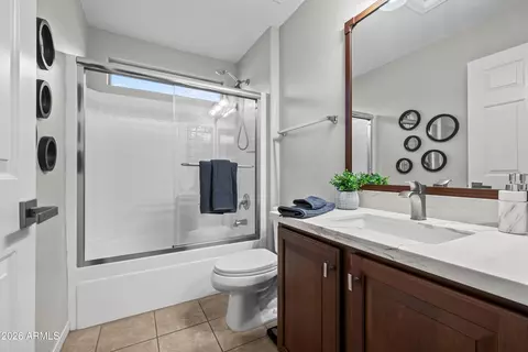 Bath - 3590 E Gleneagle Pl, Chandler, AZ 85249 photo 3 of 3