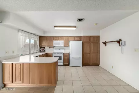 Kitchen - 3718 W Dailey St, Phoenix, AZ 85053 photo 1 of 2