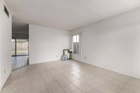 Living - 3718 W Dailey St, Phoenix, AZ 85053 photo 1 of 4